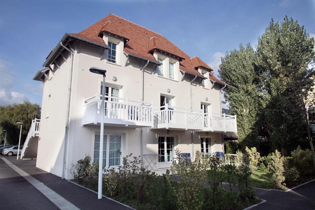 Residence Odalys Le Domaine Des Dunettes Cabourg Zewnętrze zdjęcie